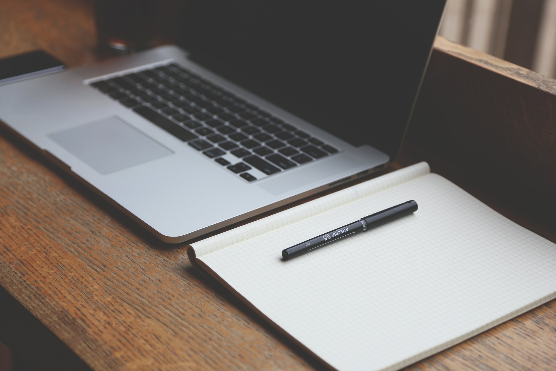 macbook y blog de notas